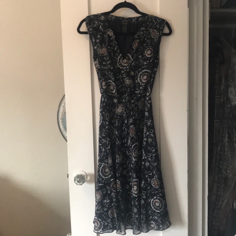 Sleeveless floral dress